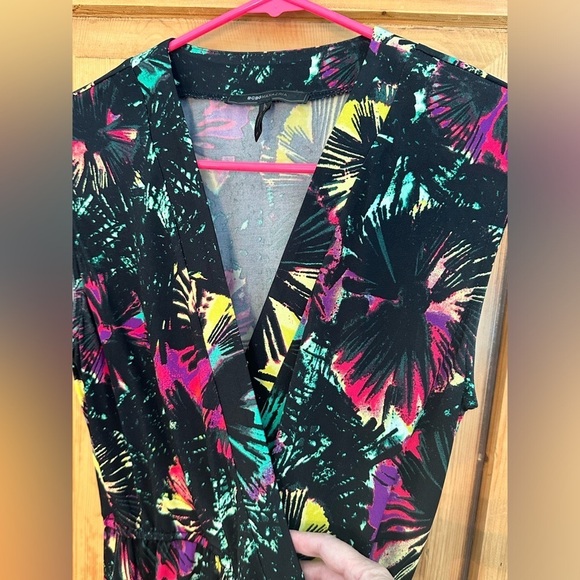 BCBG MaxAzria Tropical Sleeveless Dress - Size XS Worn Once - Picture 2 of 12